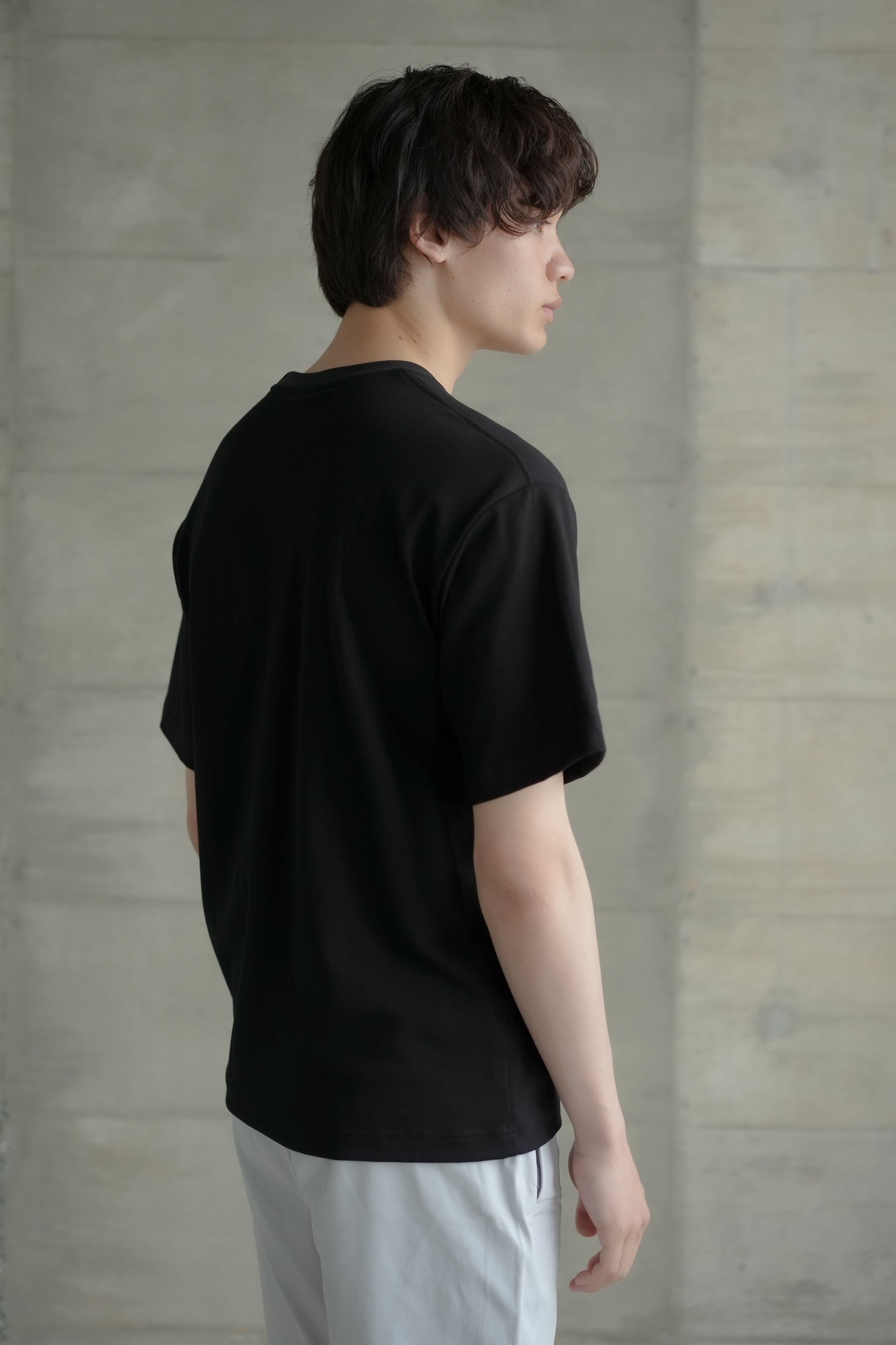 スビンコットン クルーネックTシャツ (Black) – ZIVANE
